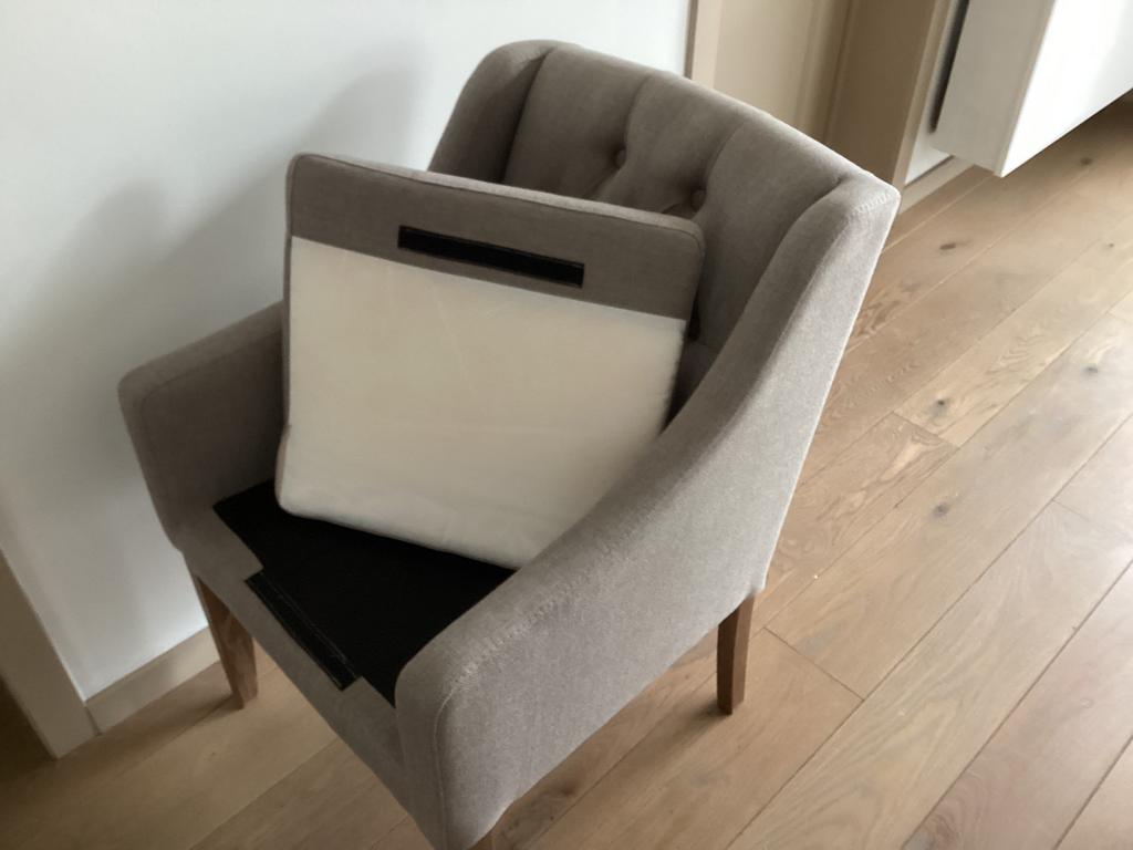 Zetels of tafelstoelen., Ophalen, Zo goed als nieuw, Eenpersoons, Stof