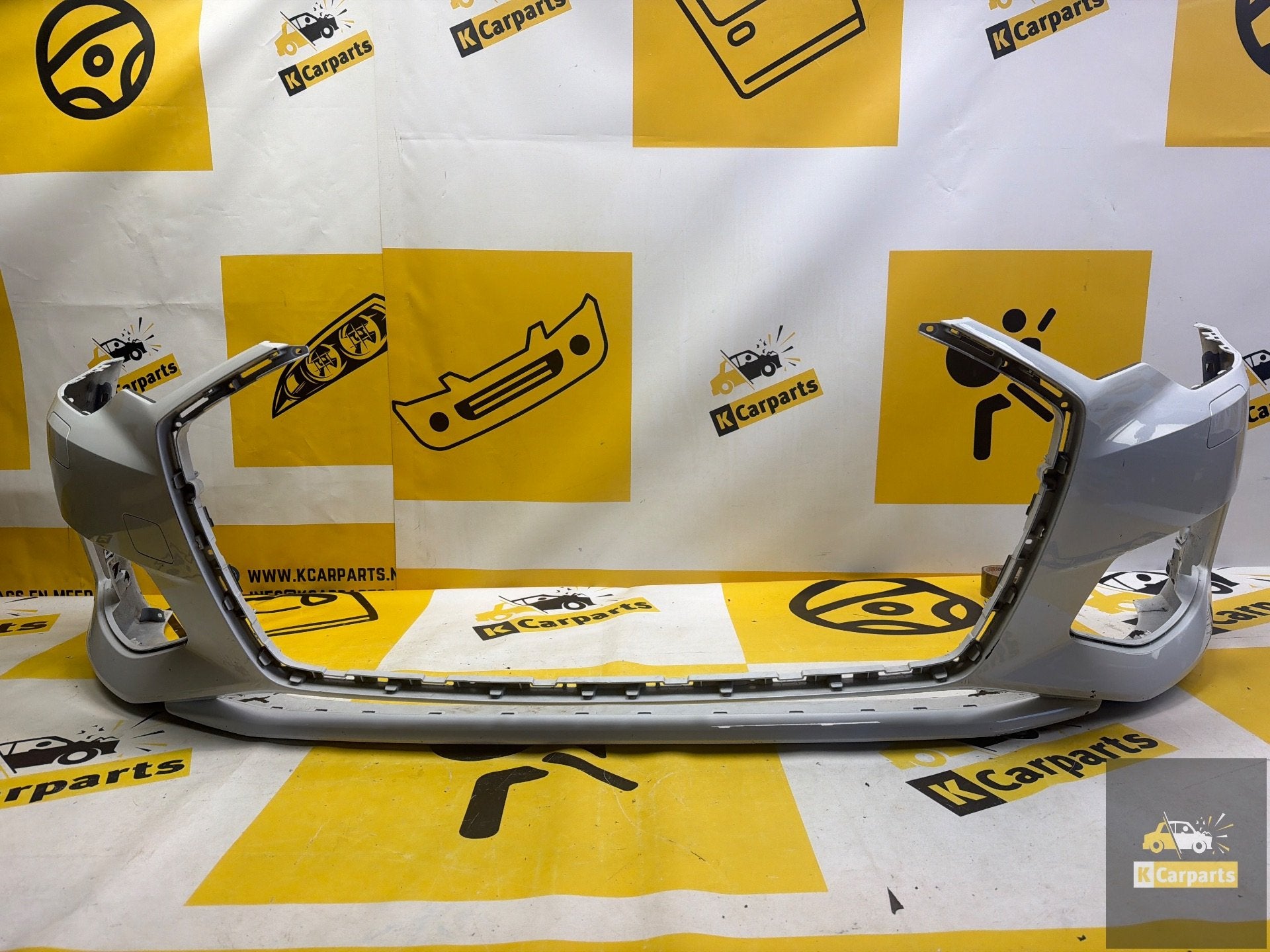Audi A6 C8 Voorbumper KLS 4K0807437 2019-2023, Auto-onderdelen, Gebruikt, Voor, AUDI AG, Auto-Union-Strasse 1
85045  Ingolstadt, DE