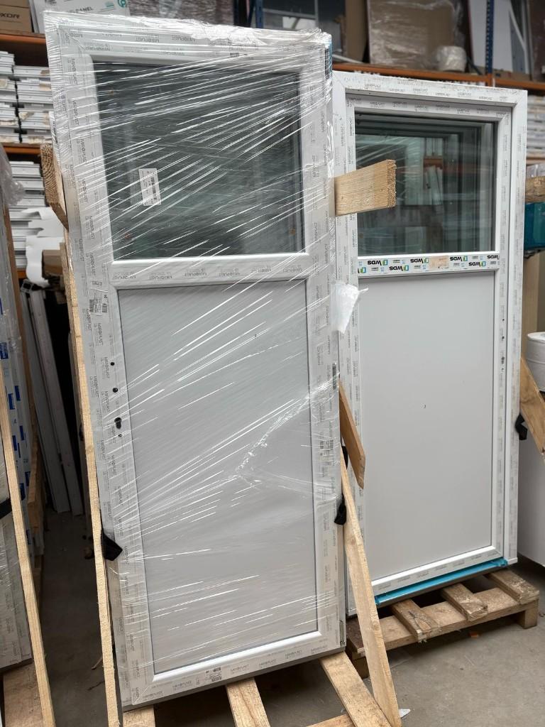 Porte en pvc blanc 3/4 panneau, 1/4 vitré poignée compris, Enlèvement, Neuf
