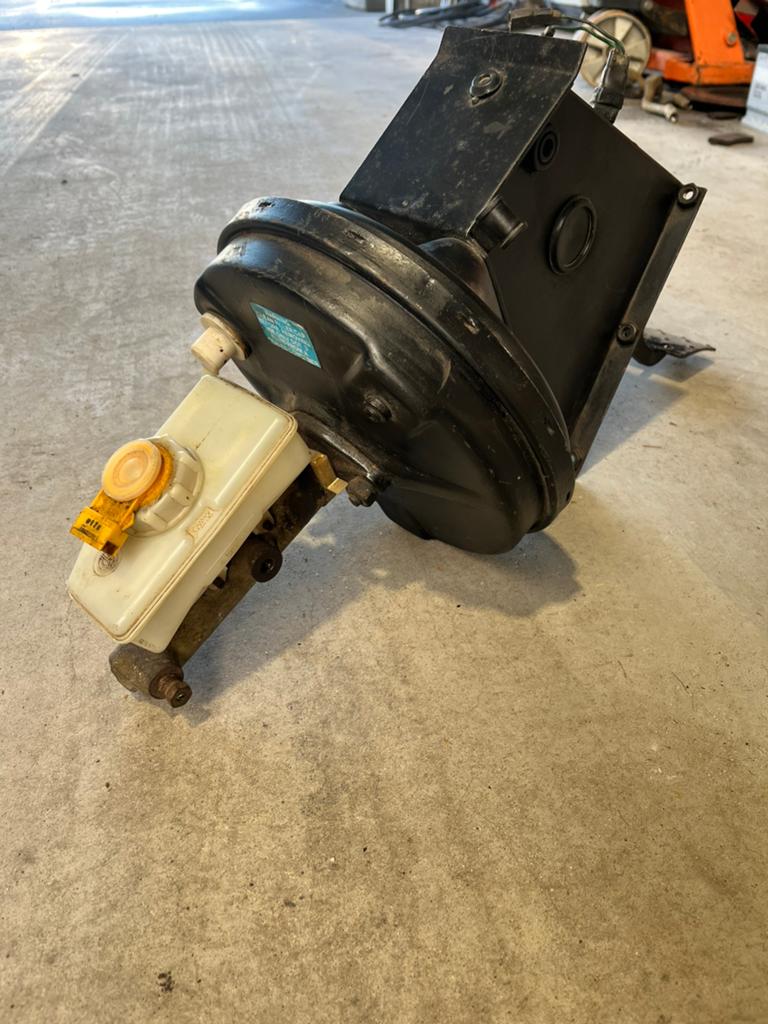 Rembekrachtiger Defender v8, Enlèvement