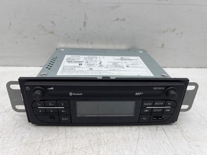 Radio van een Opel Vivaro, Gebruikt, -, -, Opel