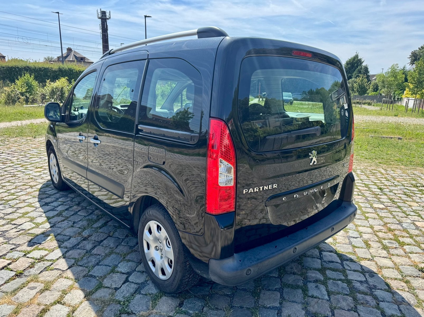 Peugeot Partner 1.6HDI X'line 1e Main 217000 km Carnet Airco, Euro 5, Monovolume, Bedrijf, 55 kW