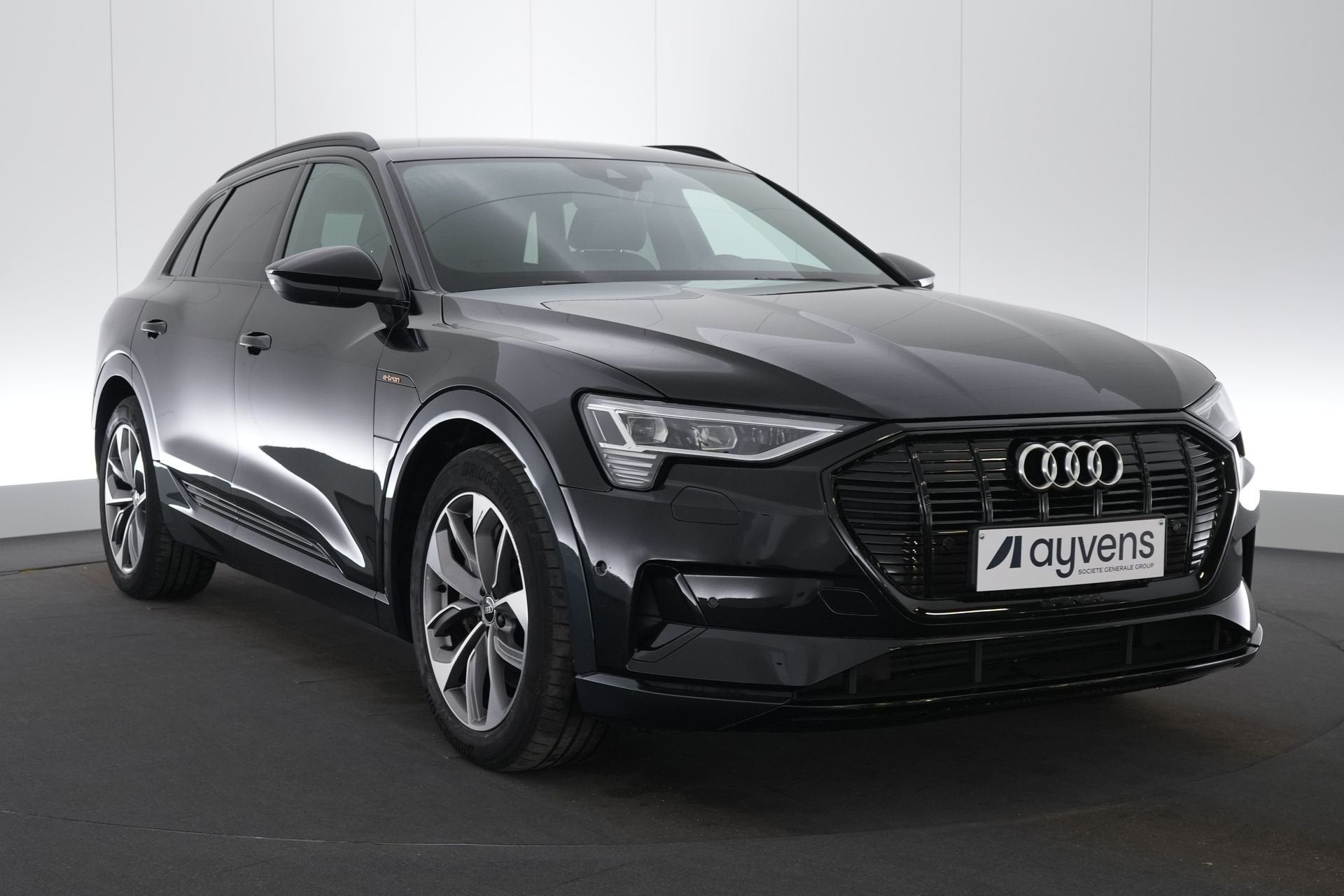 (2BVU308) AUDI E-TRON, Autos, Audi, 86 kWh, Achat, Entreprise, Carnet d'entretien