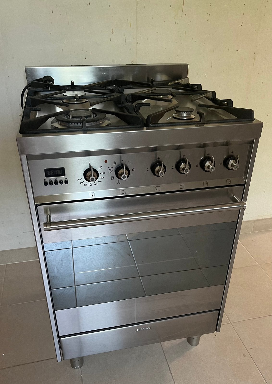 Smeg : 4 gaskoopplaten + elektrische oven, Ophalen, Zo goed als nieuw, Vrijstaand