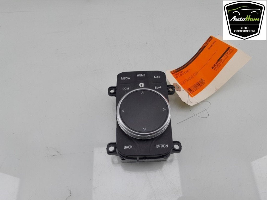 PANNEAU DE COMMANDE BORD ORDINATEUR BMW 1 serie (F40), Utilisé, BMW