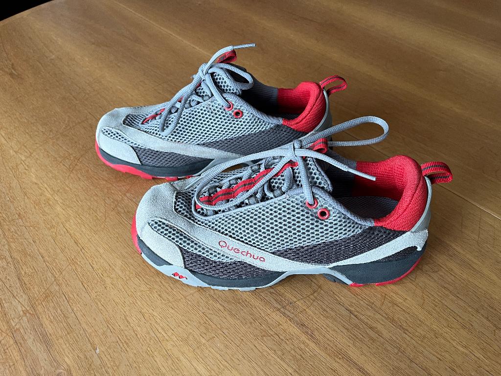 Quechua lage wandelschoenen maat 39, Ophalen of Verzenden, Zo goed als nieuw, Schoenen