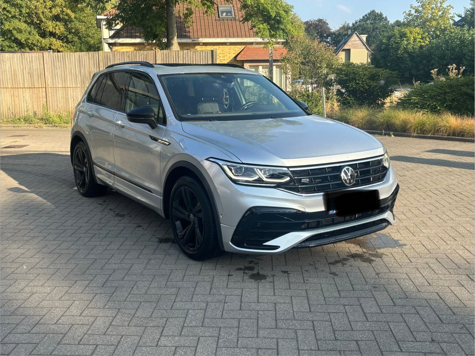 VW Tiguan R-Line, Zwart, Leder, 5 zetels, Particulier