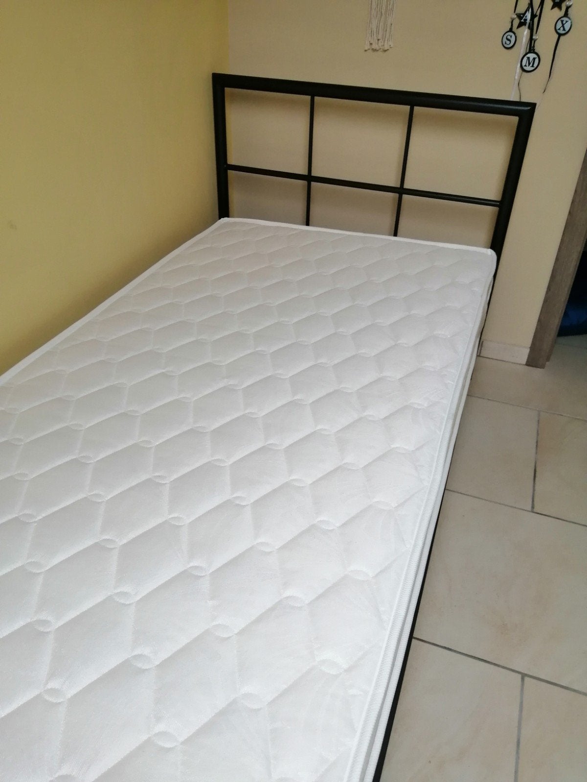 lit 100cm complet neuf jamais servi, Neuf, 100 cm, 210 cm, Une personne