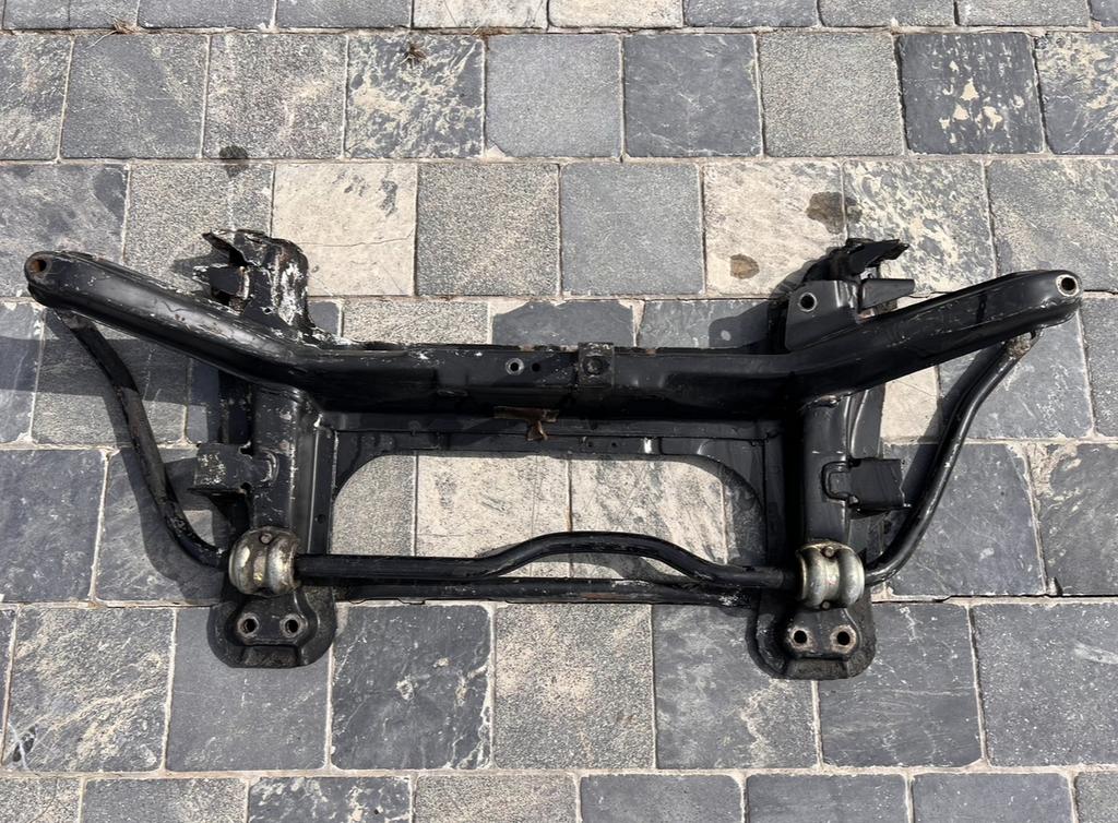 Vooras Peugeot 205 1,9 Gti met fusees, Auto-onderdelen, Ophalen, Peugeot