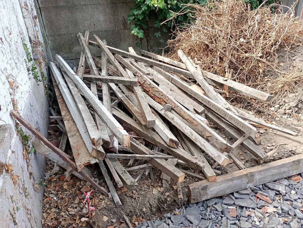 Gratis brandhout 3 kubieke meter, Tuin en Terras, Minder dan 3 m³, Ophalen, Overige houtsoorten