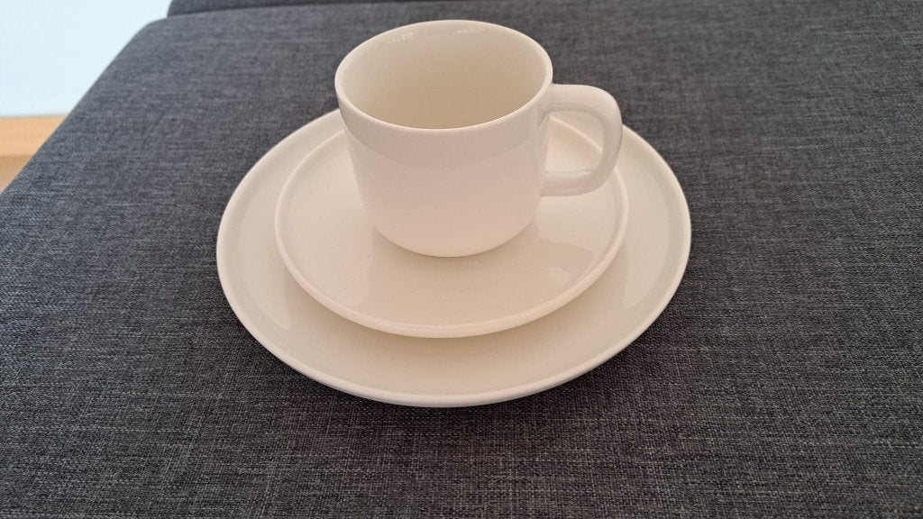 Wit servies, Huis en Inrichting, Keuken | Servies, Ophalen, Zo goed als nieuw, Modern, Kop(pen) en/of Schotel(s)