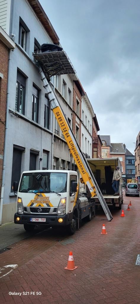 Verhuislift en camionet te huur 100eur per uur promotie, Doe-het-zelf en Bouw, Ophalen of Verzenden