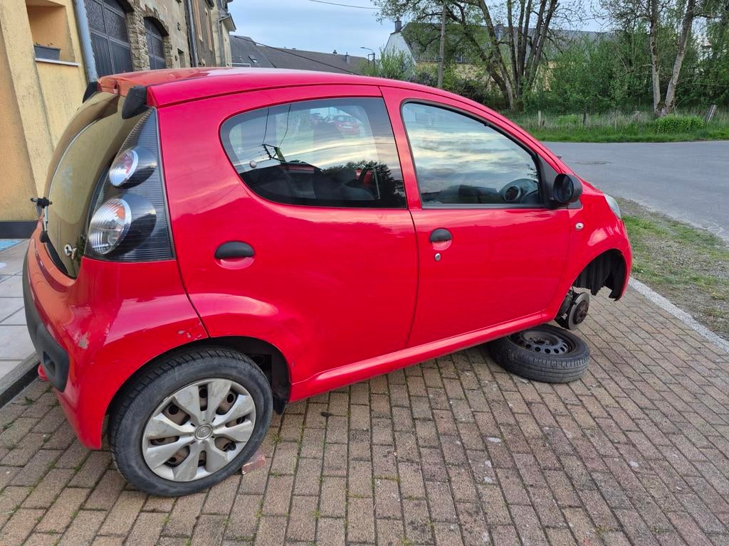 Citroen c1 2011 a faire disque plaquette echappement vedu sa, Auto's, Particulier, Te koop, C1