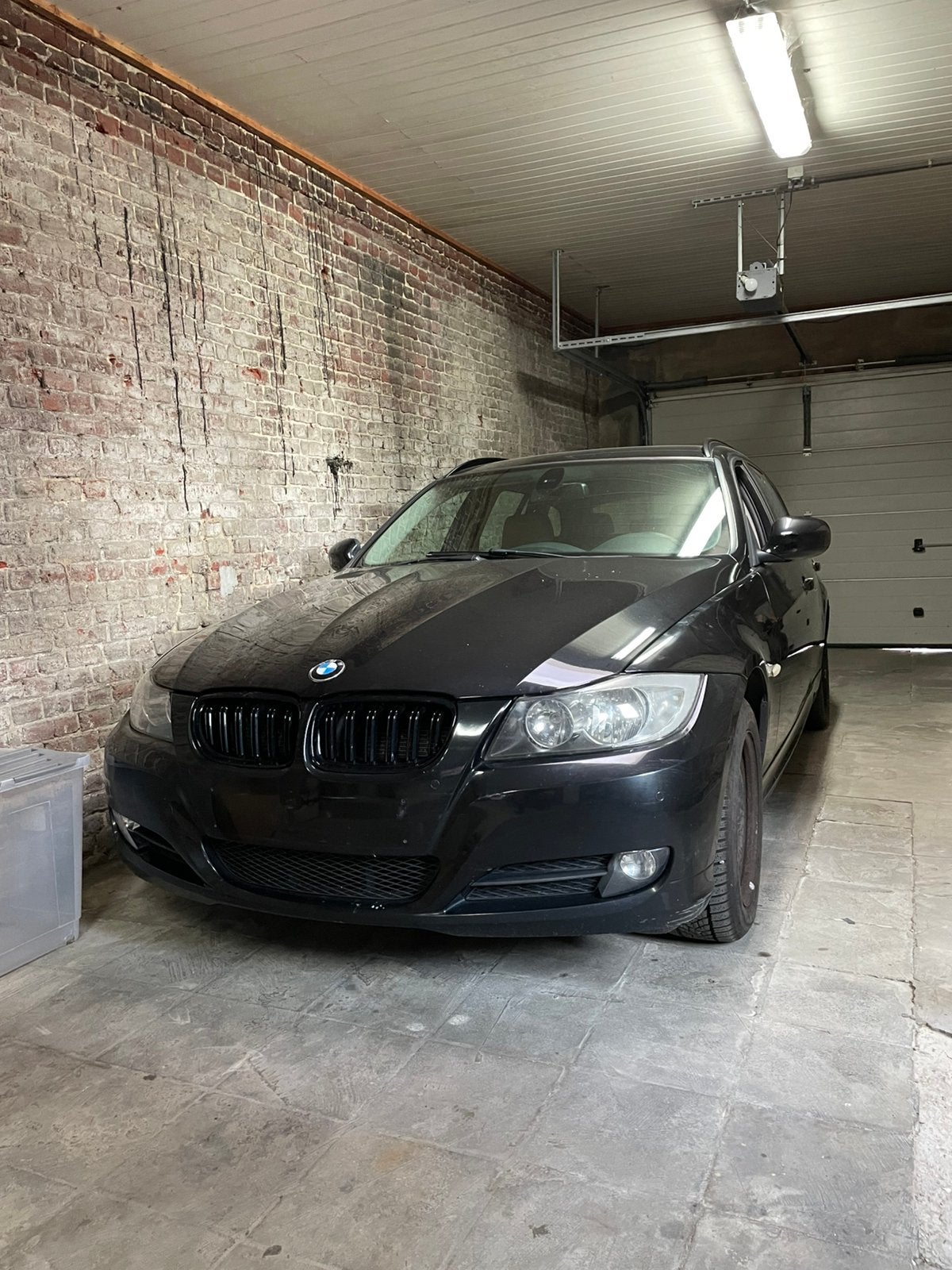 Bmw e91 318d motorschade, Autos, BMW, Euro 5, Achat, Boîte manuelle, 5 portes