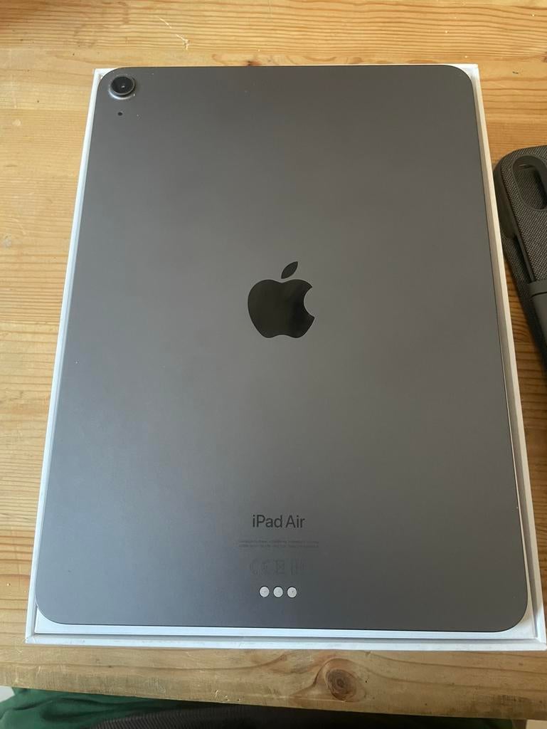 iPad Air 2022 (5e génération) 64GB couleur : Space Gray, Gris, Enlèvement ou Envoi, Apple iPad Air, 10 pouces