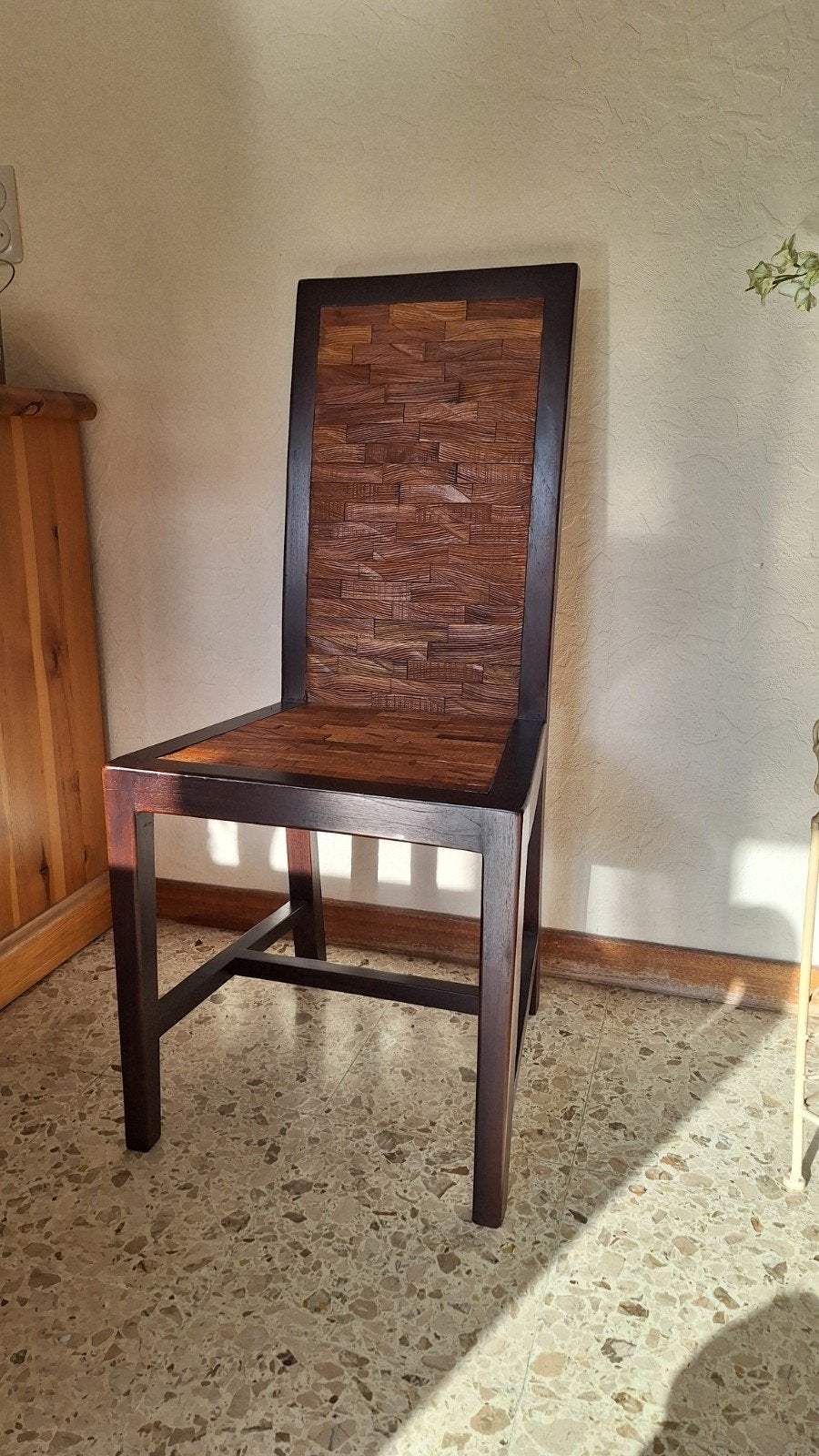 Chaise artisanale en bois – style balinais / exotique, Ophalen