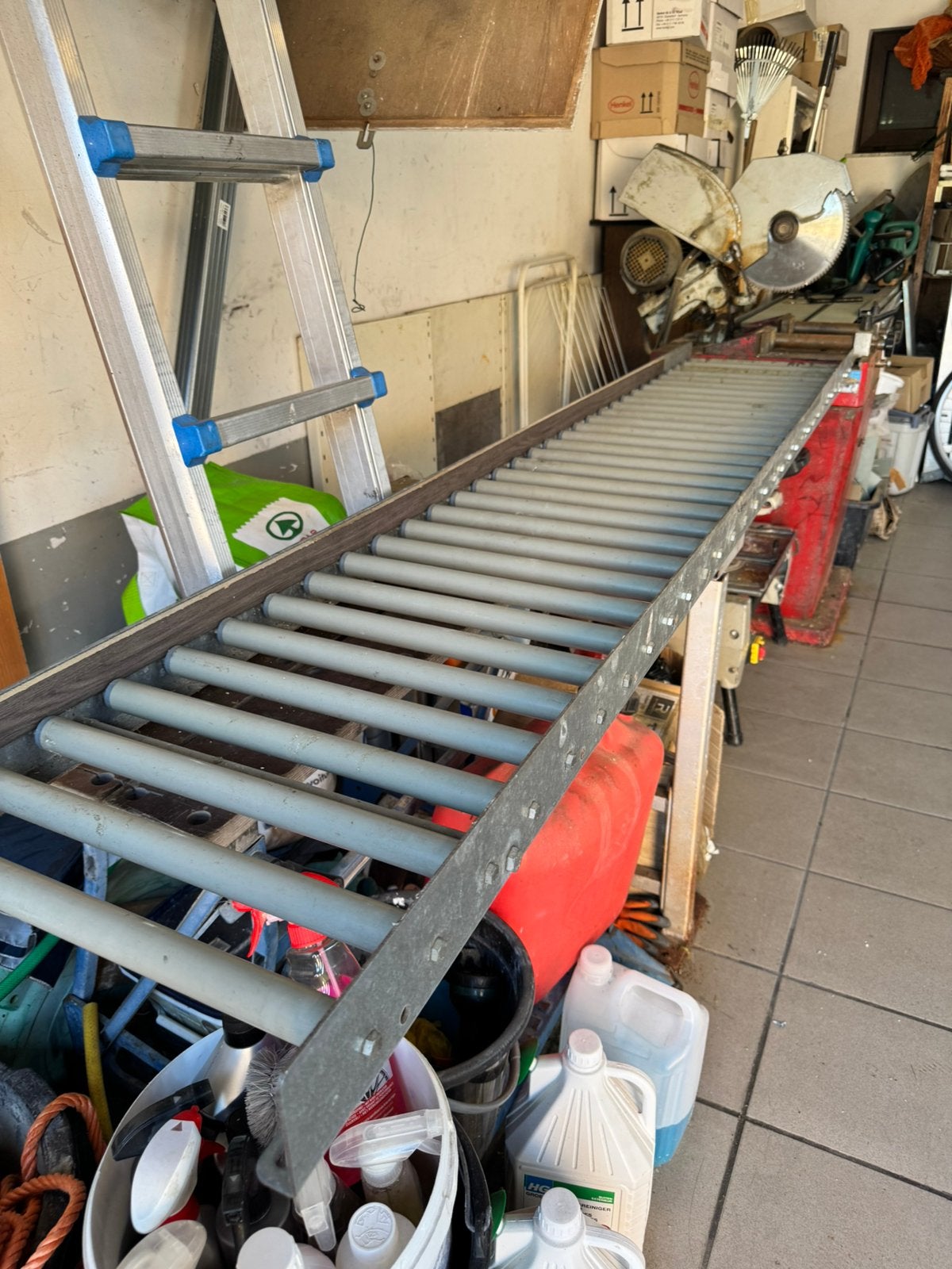 Alu afkort zaagmachine met rollenbaan, Doe-het-zelf en Bouw, Gereedschap | Zaagmachines, Ophalen, Gebruikt, Afkortzaag, 30 tot 70 mm