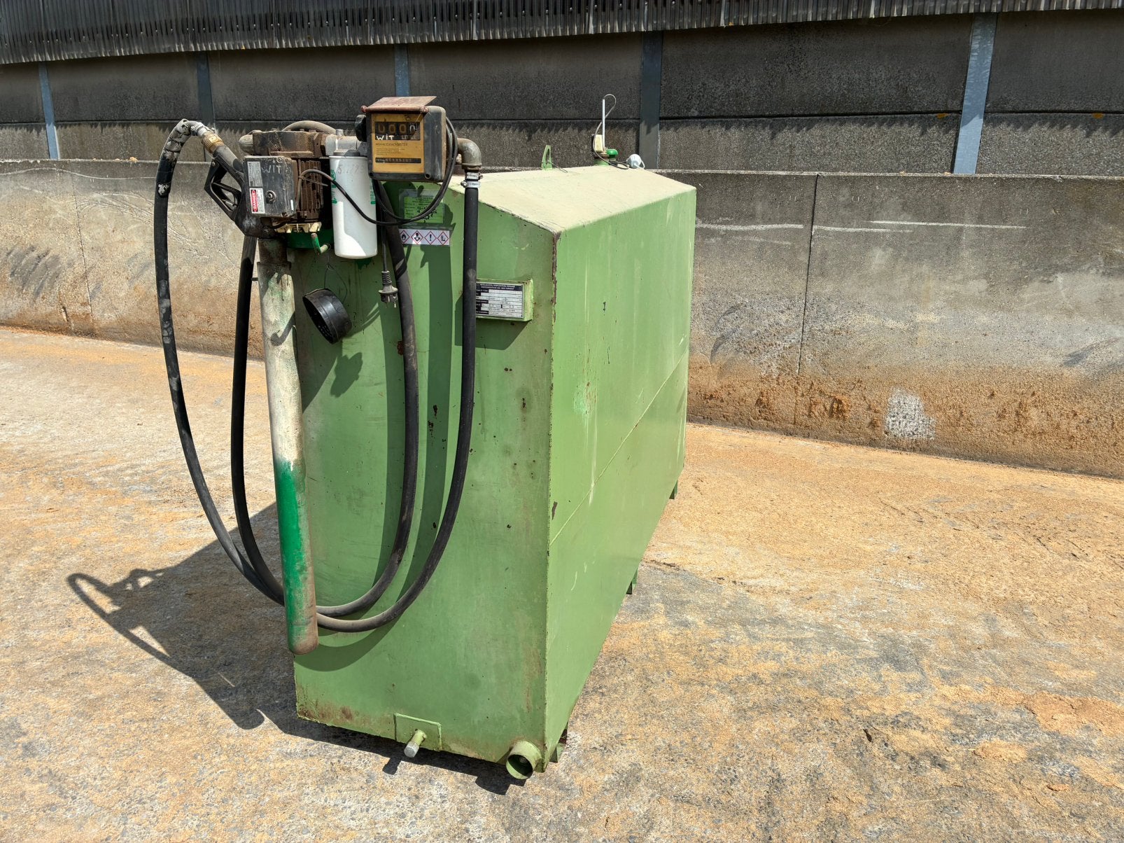 Mazout tank (2250 Liter), Ophalen, Gebruikt