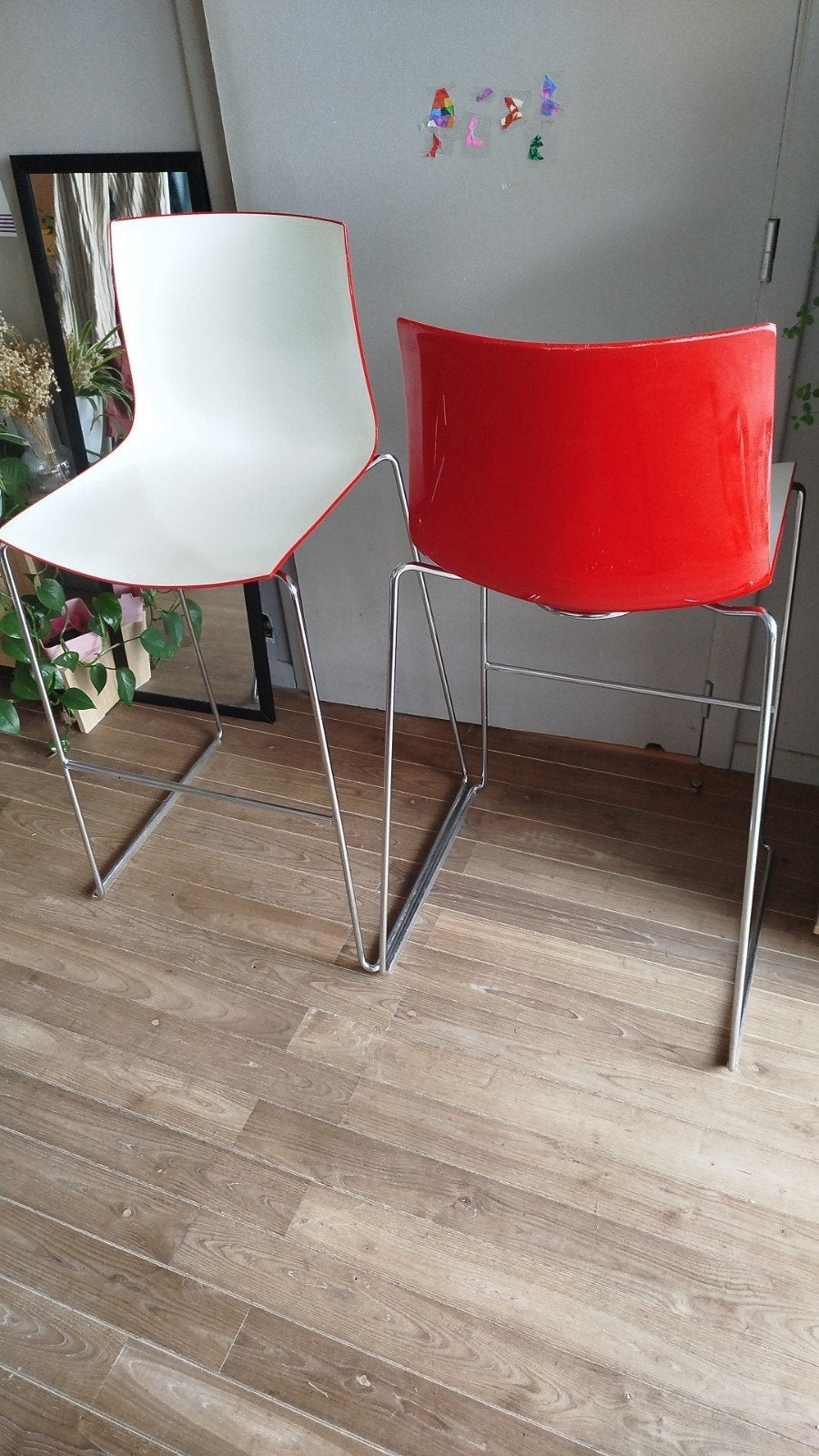 Paire de tabourets Arper Catifa 46 – Design italien, Huis en Inrichting, Stoelen, Eén, Rood