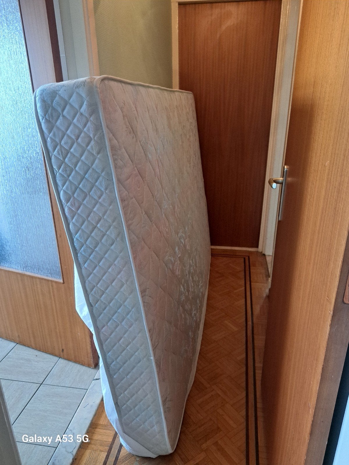 Matras, Huis en Inrichting, Slaapkamer | Matrassen en Bedbodems, Ophalen, Tweepersoons, 140 cm, Zo goed als nieuw