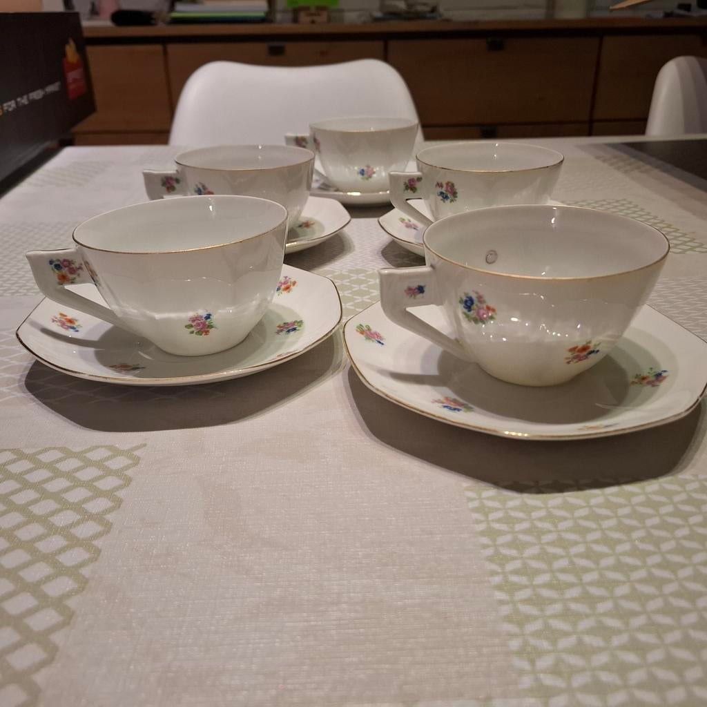 5 koffie schoteltjes met bloemmotief, Antiek en Kunst, Curiosa en Brocante, Ophalen
