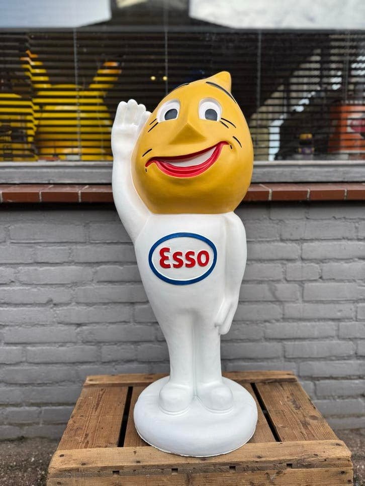 Groot Esso druppel reclame beeld