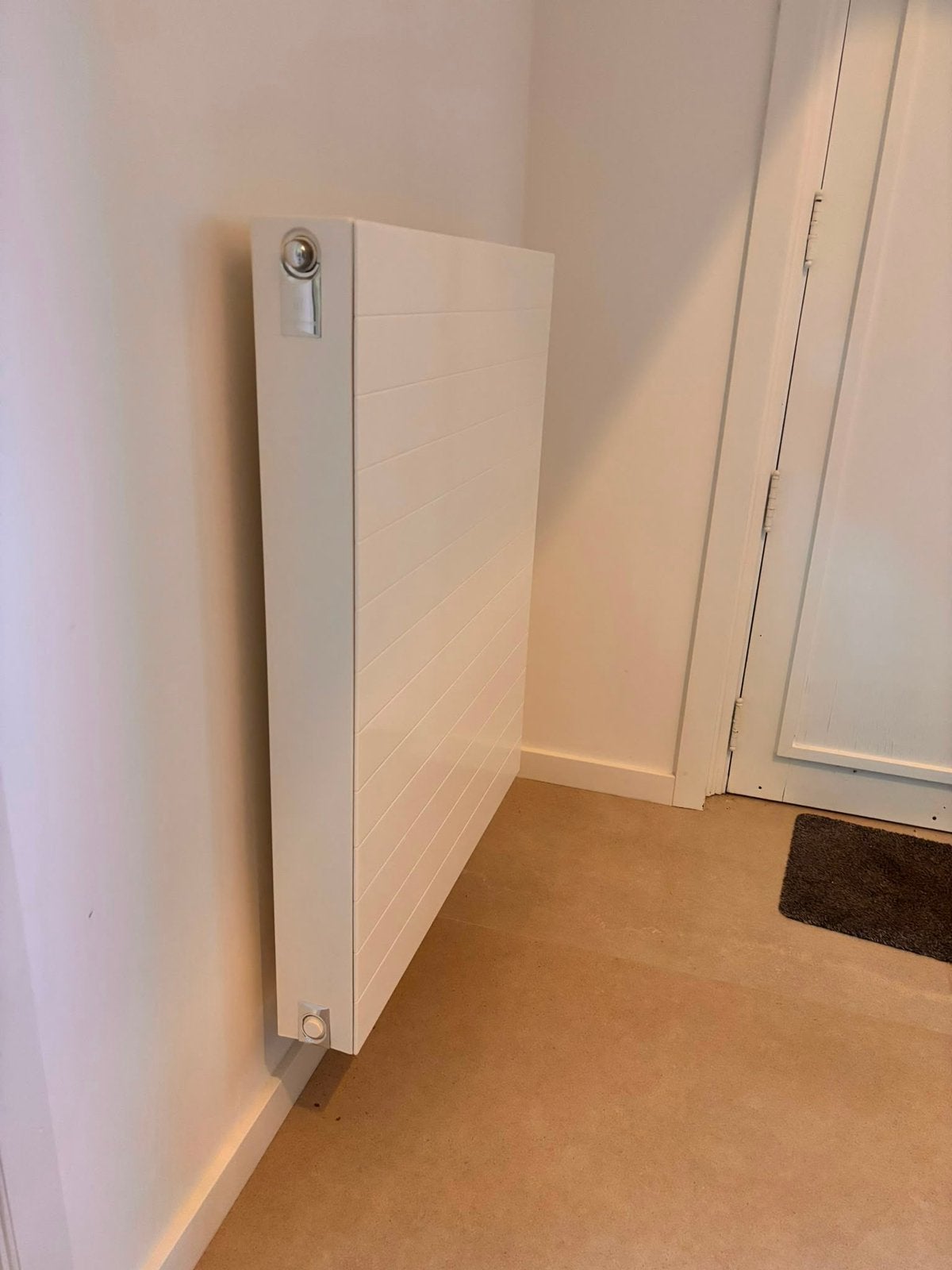 Radson Faro H designradiator, Ophalen, Zo goed als nieuw, Radiator