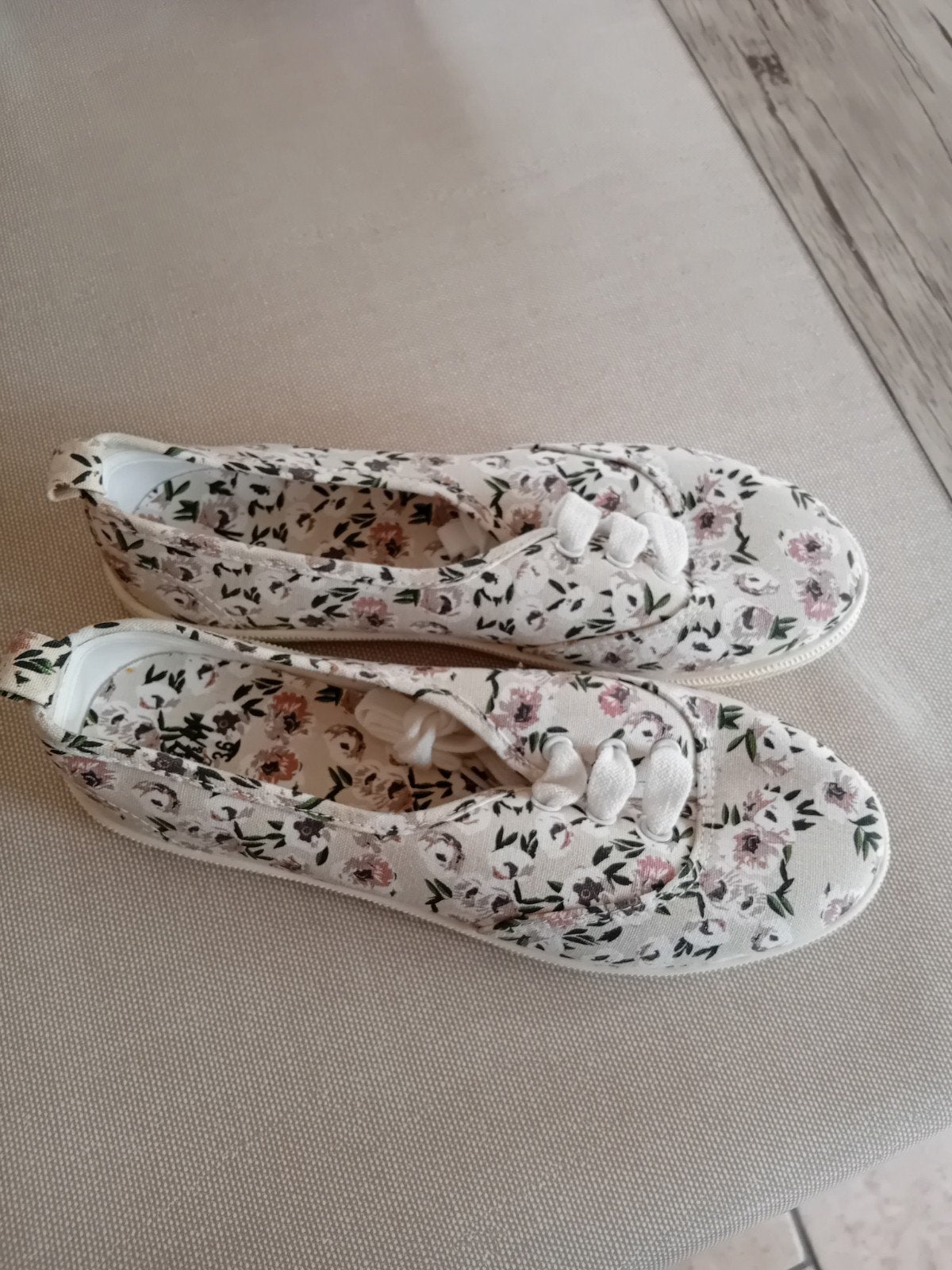 Baskets légers fleuris Neufs pointure 36 H&M, Enlèvement