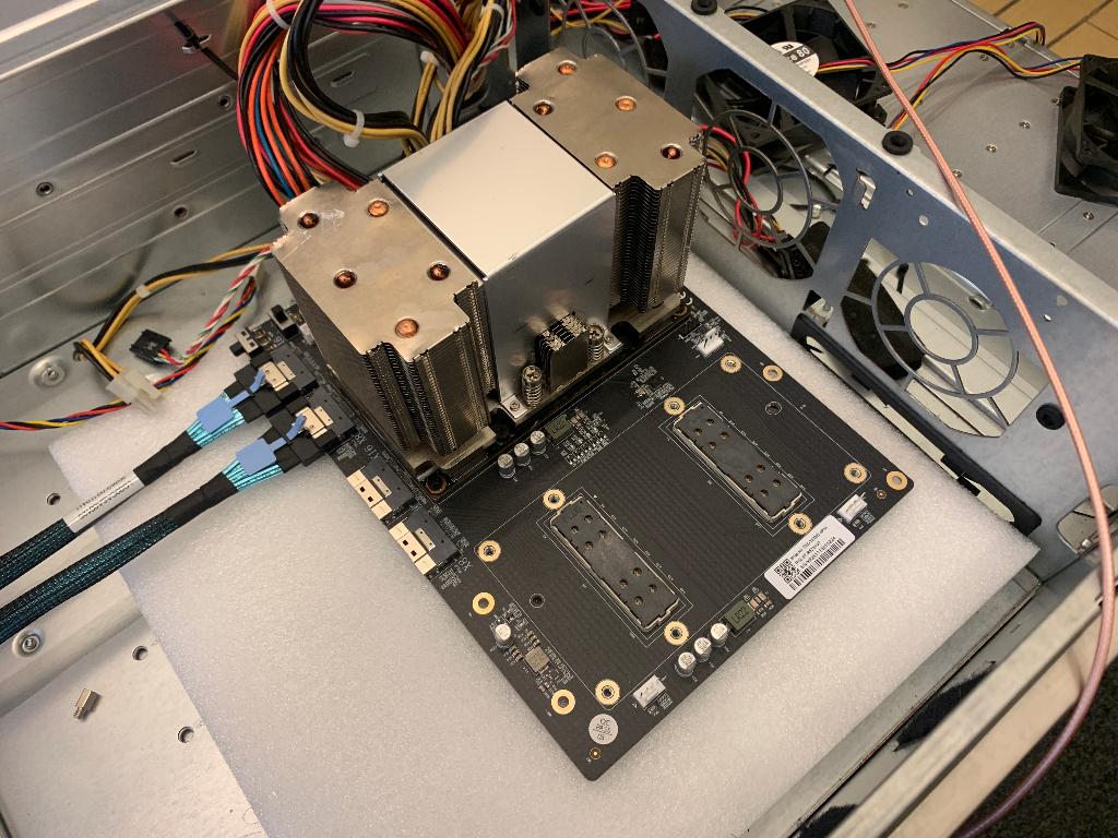 V100 SXM2 NVLink Board (PLX8749) + kabels en PCIe adapters, Computers en Software, Videokaarten, Ophalen, Nieuw, GDDR5, Nvidia