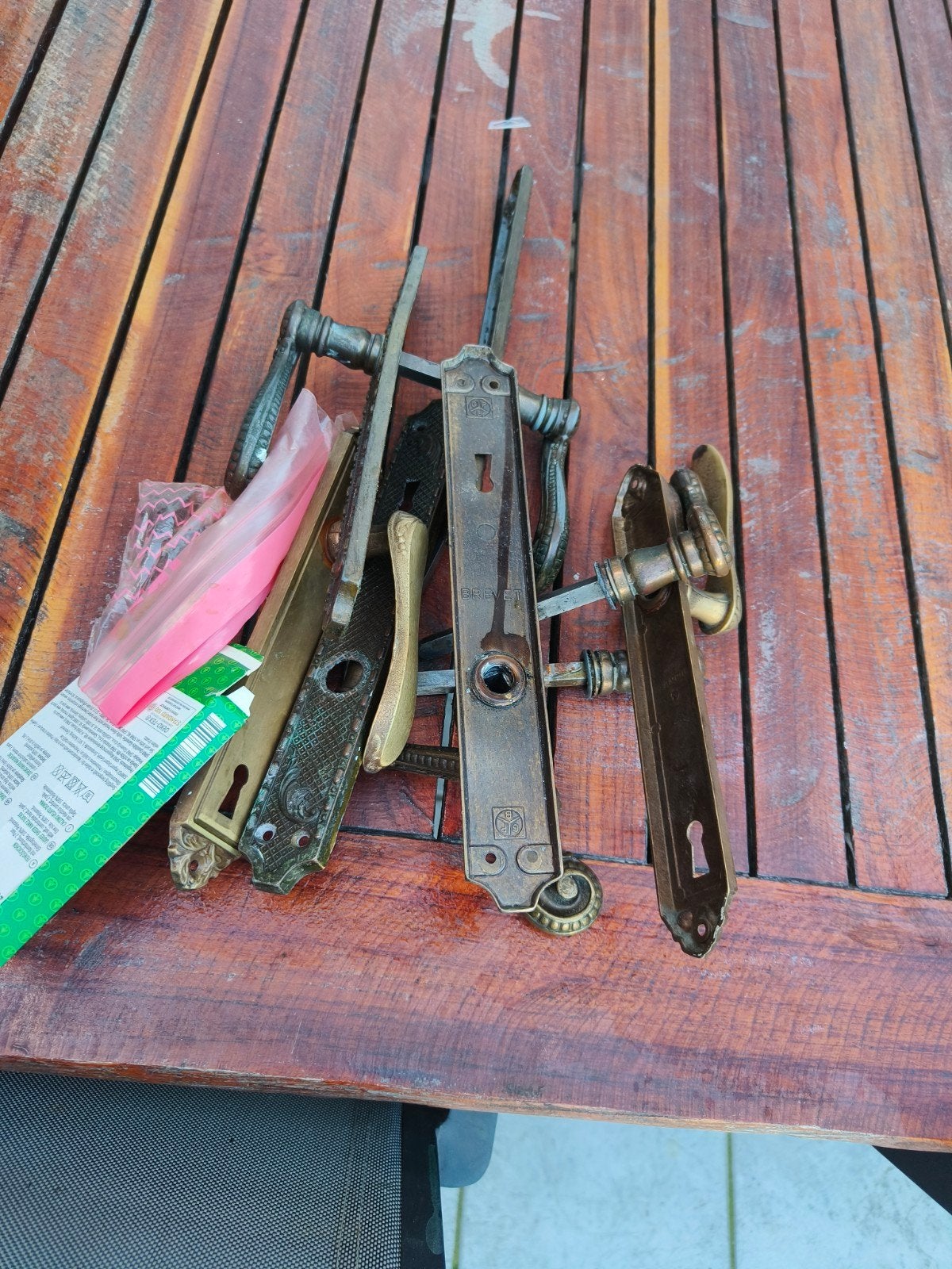 poignées de porte ancienne, Enlèvement