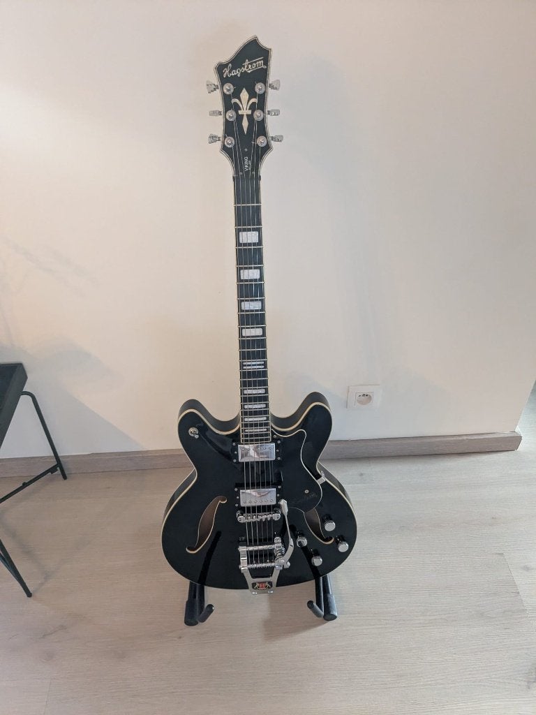 Hagstrom Viking Deluxe II TREMAR (zwart) - gitaar, Muziek en Instrumenten, Snaarinstrumenten | Gitaren | Elektrisch, Zo goed als nieuw
