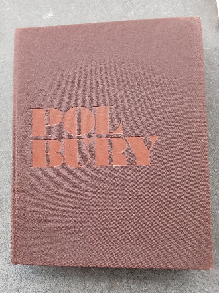 Monographie Pol Bury, Enlèvement