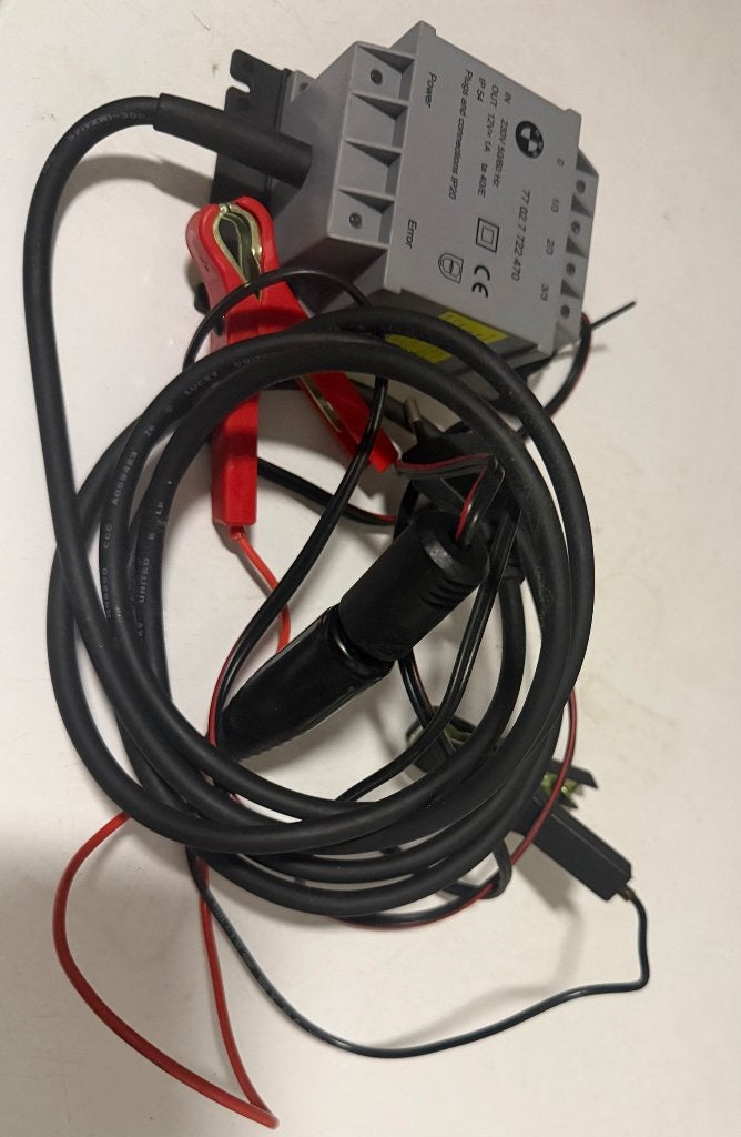 Originele BMW Motorrad acculader / druppellader – 12V – OEM, Motoren, Ophalen, Zo goed als nieuw