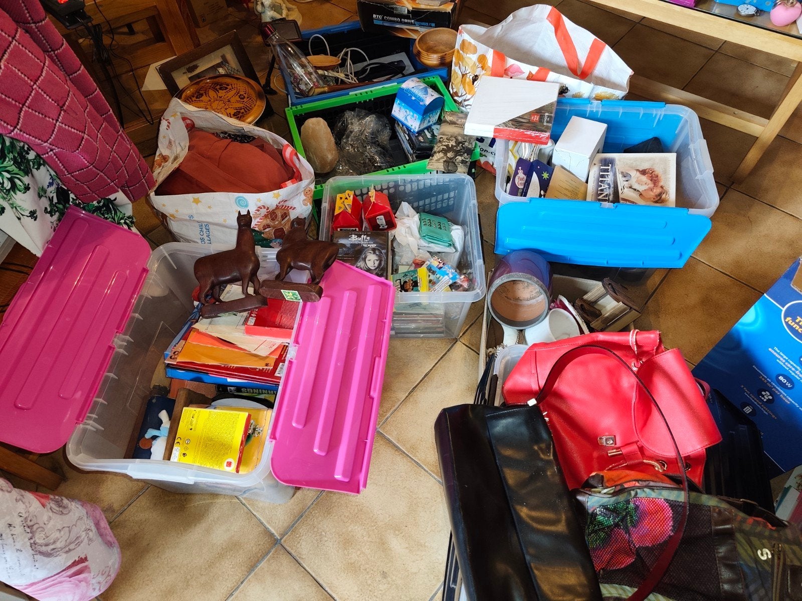 Kavel op de rommelmarkt, Diversen, Rommelmarktspullen, Zo goed als nieuw