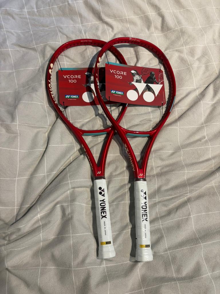 Yonex vcore 100 tennisracket, Sport en Fitness, Overige merken, Nieuw, Ophalen of Verzenden, Racket