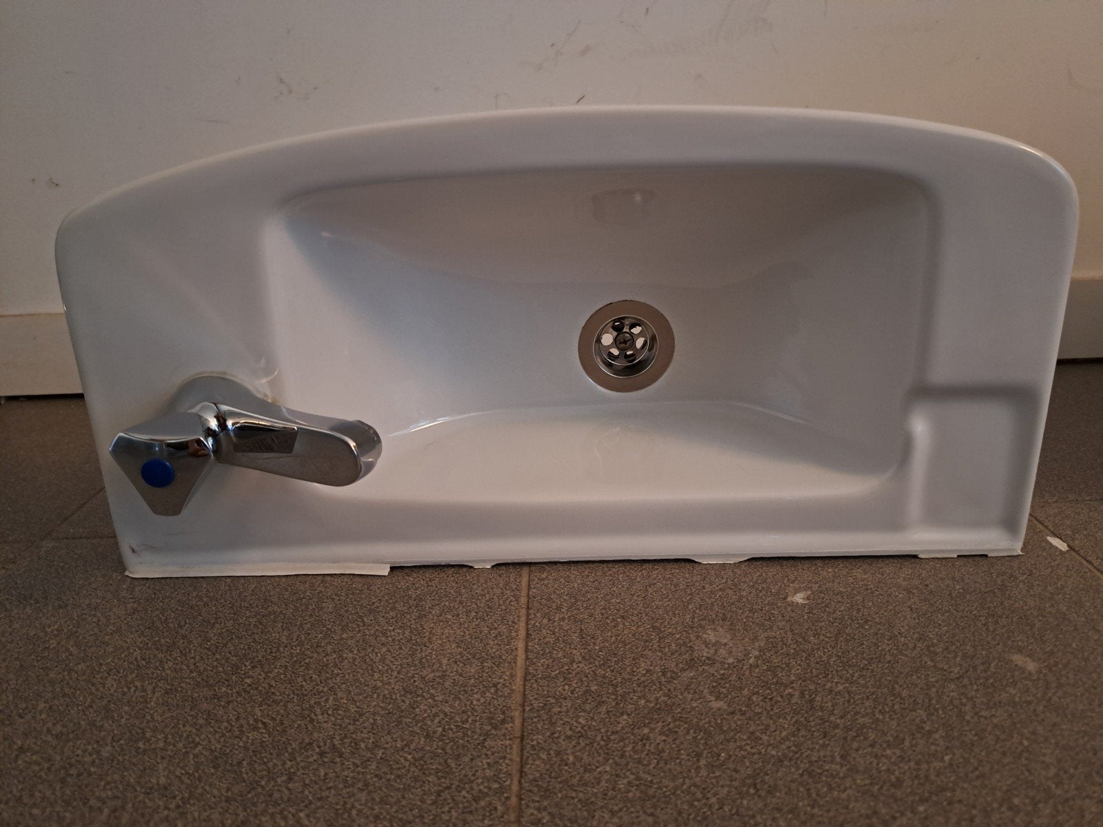 Set wastafel en handwasser met kranen, Ophalen, Zo goed als nieuw, Wastafel