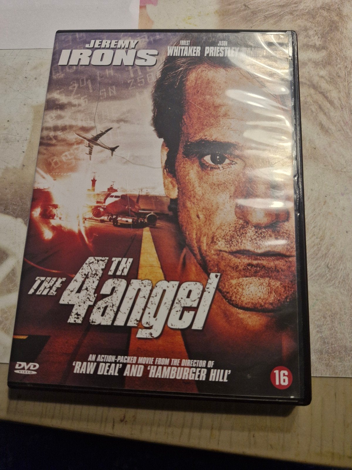 De 4e engel, Ophalen of Verzenden, Zo goed als nieuw, Engels, Nederlands