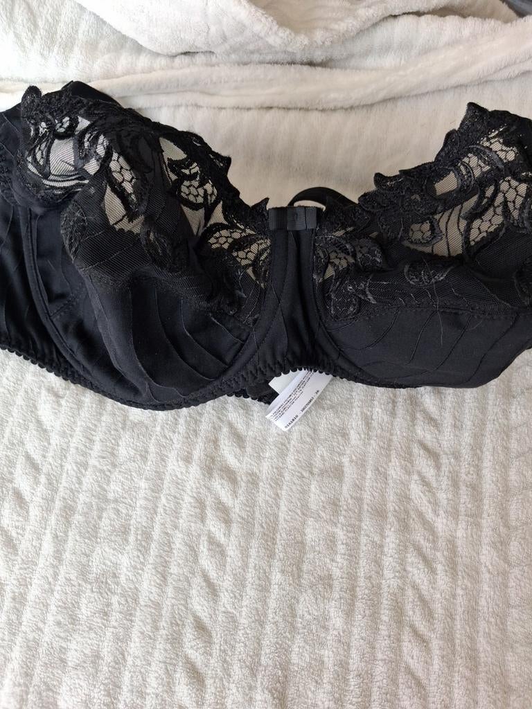 Zwarte prima donna beugel bh 100c, Kleding | Dames, Ondergoed en Lingerie, Ophalen of Verzenden, BH