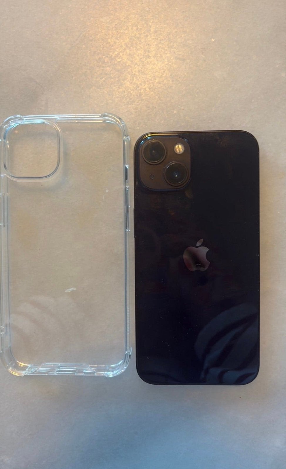 Iphone 13, hoesje en kabel, Enlèvement ou Envoi, Comme neuf, IPhone 13