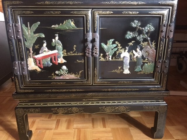 Uniek zwart Chinees lakkastje, mooi versierd,met 2 deurtjes, Antiek en Kunst, Ophalen