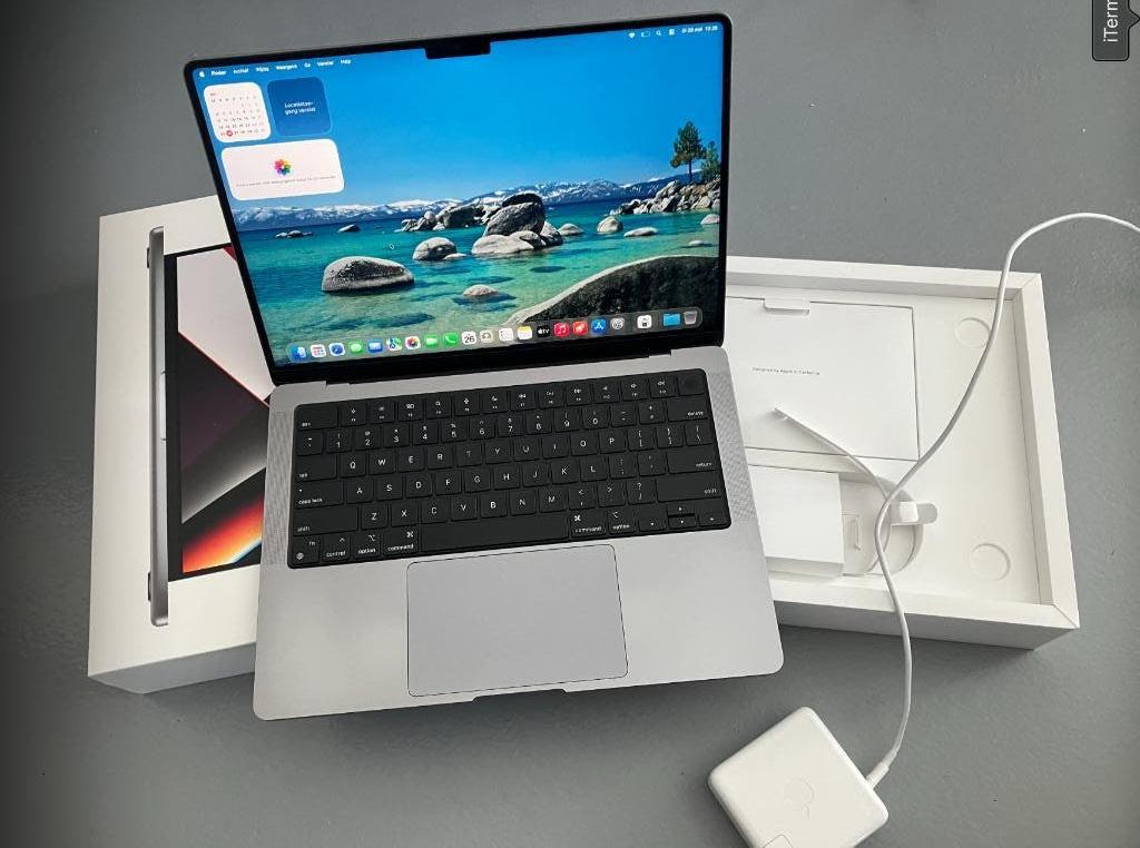 MacBook Pro 14" - M1 Pro - 32GB RAM - 1TB - QWERTY, Computers en Software, Apple Macbooks, MacBook Pro, 1 TB of meer, Overige groottes