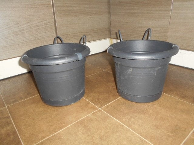 Hang-bloempotten met haak / 2 voor 5 €, Ophalen of Verzenden, Zo goed als nieuw, Rond, Binnen