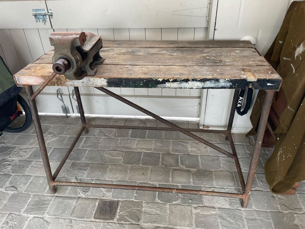 Établi avec étau, Enlèvement, Utilisé, 120 à 170 cm, Étau