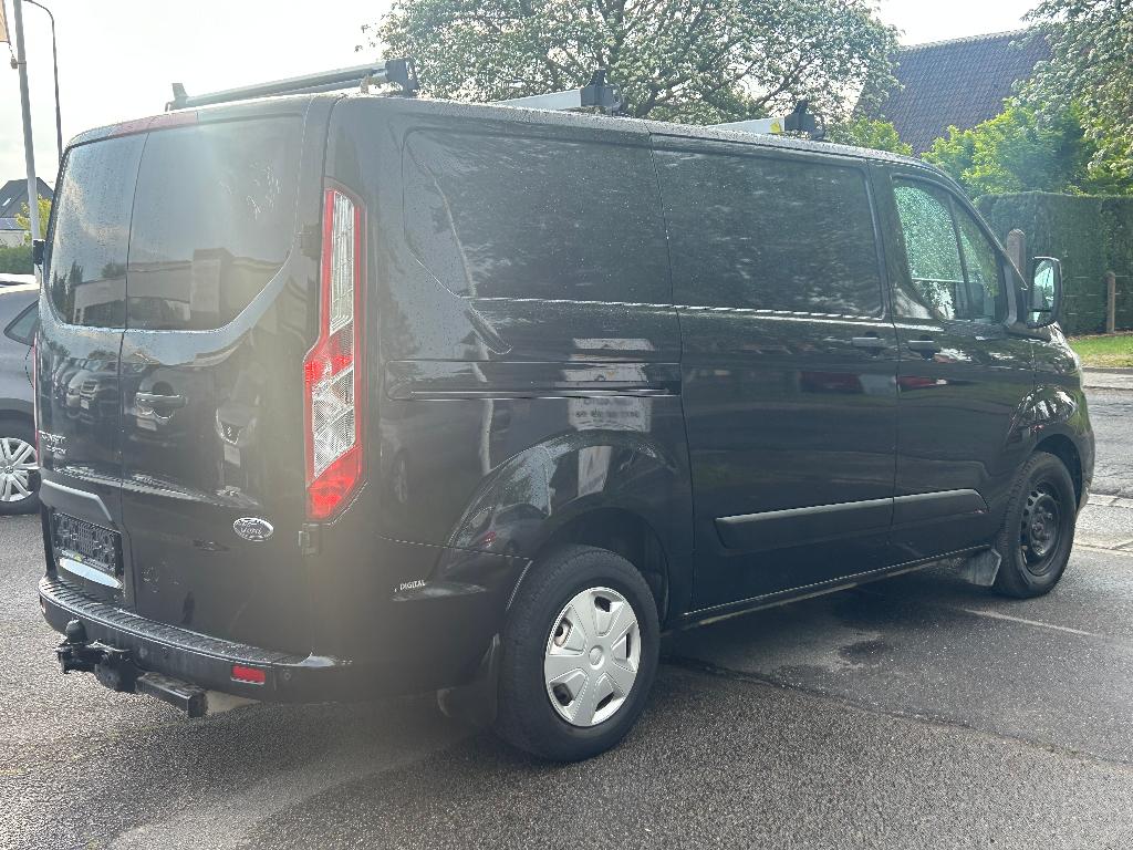 Ford Transit Custom 2.0D 2022, 114.030km, 1e eigen. BTW incl, Auto's, Bestelwagens en Lichte vracht, https://public.car-pass.be/vhr/6e12cbf1-a3cb-4eb8-930a-1381ad3e7444