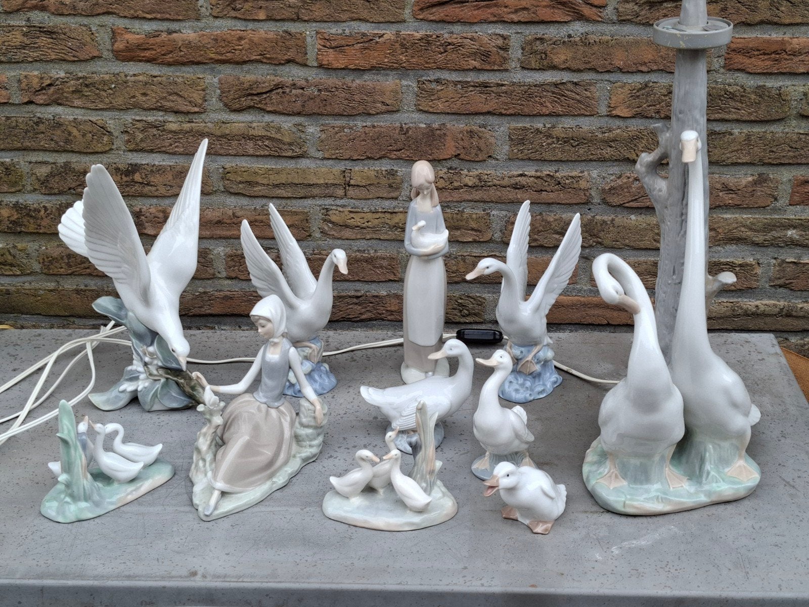 Collectie 11 porseleinen beeldjes Lladro en Nao by Lladro, Antiek en Kunst, Ophalen