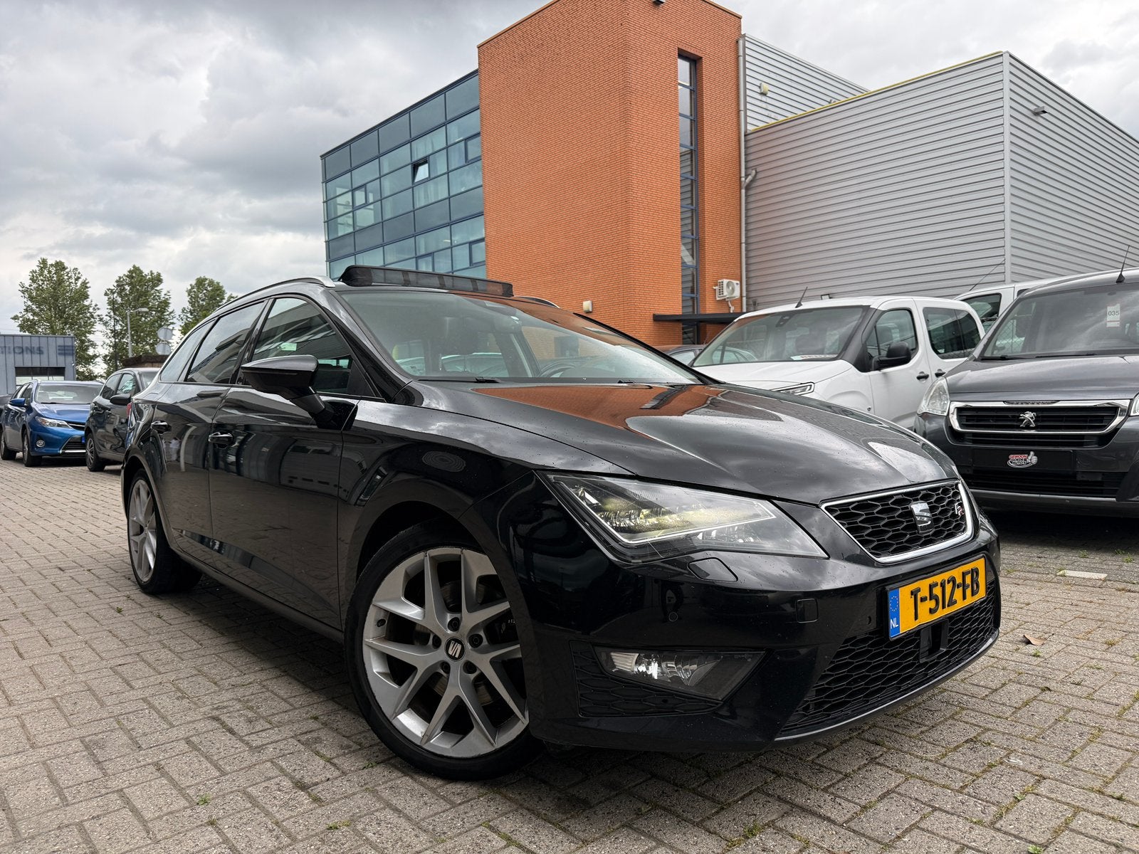 SEAT Leon ST 2.0 TDI FR Automaat – Full Option, Auto's, Automaat, Euro 6, Leon, Bedrijf