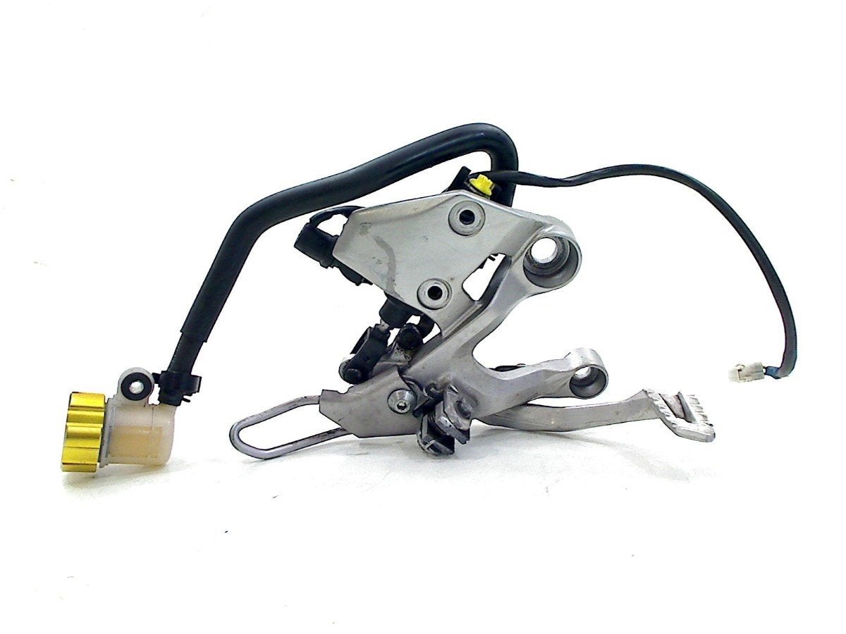 REPOSE PIEDS AVANT DROIT XSR 900 2016-2019 (RN431 B90), Dhr. S. di Majo, Utilisé, Info@cama-motorparts.nl, P.J. Troelstraweg 8 8
3144 CX  MAASSLUIS, NL