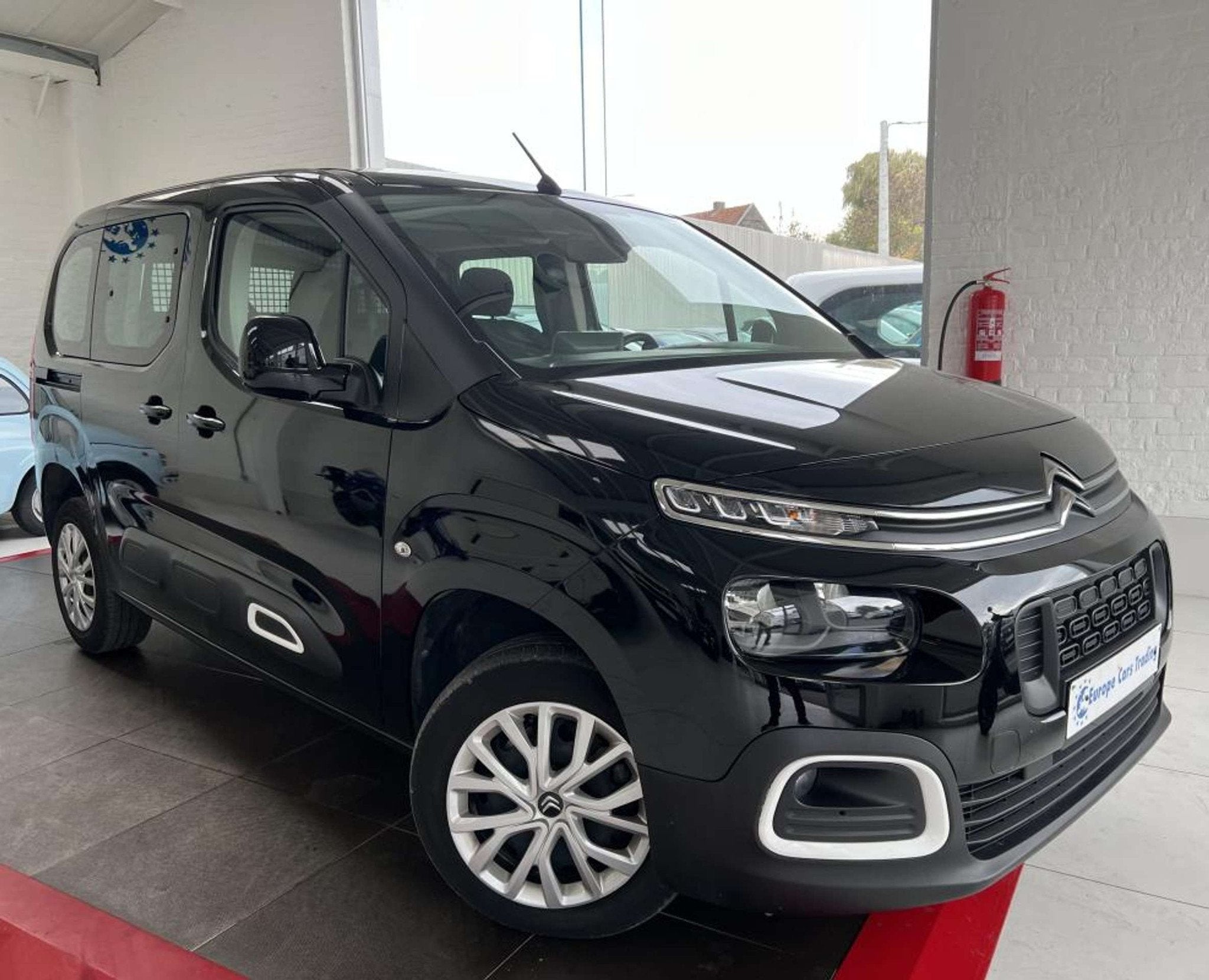 Citroën Berlingo 1.5BlueHDI 130CH BVA UTILITAIRE 5 PLACES 1, Automaat, Stof, Citroën, Zwart