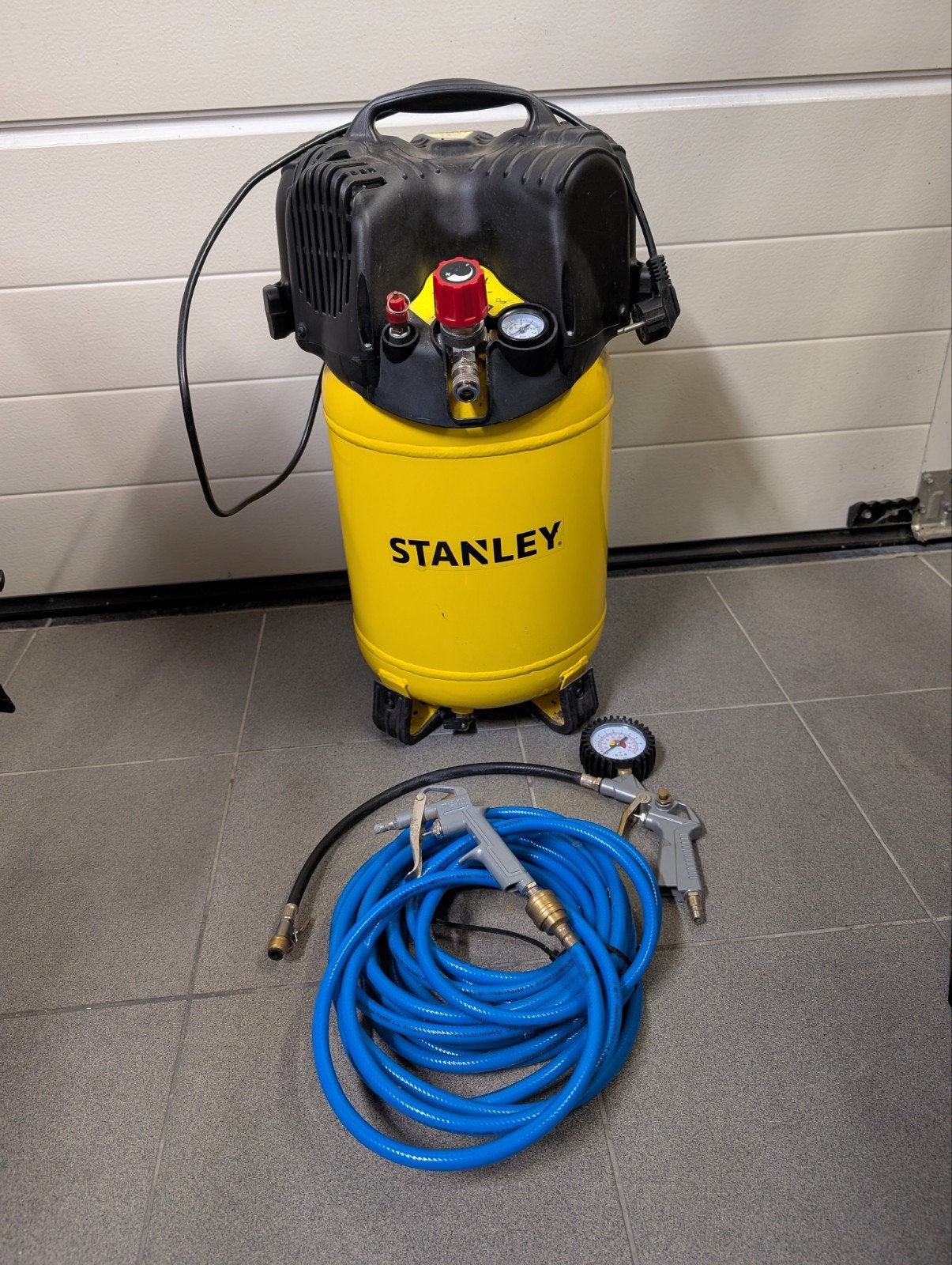Stanley compressor, Bricolage & Construction, Compresseurs, Enlèvement, Sans huile