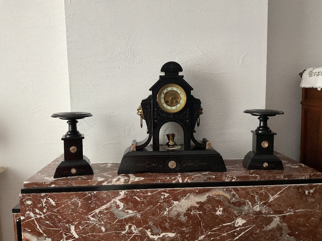 Horloge ancienne en marbre avec pièces latérales, Enlèvement